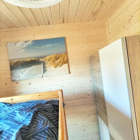 Baltica Polnische Ostsee Mit Jakuzzi 2 Meter Hoher Zaun Haustiere Herzlich Willkommen Ferienhaus Sieroslaw (Kamien)