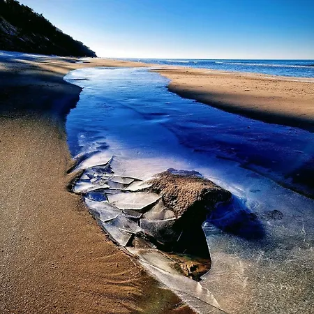 Ferienhaus Baltica Polnische Ostsee Mit Jakuzzi 2 Meter Hoher Zaun Haustiere Herzlich Willkommen Sieroslaw (Kamien)